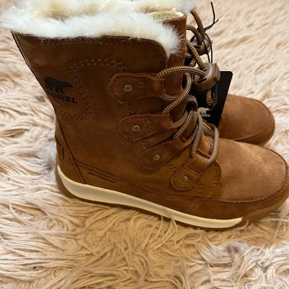 New - Sorel Youth Whitney II Joan Lace WP Boots, Size 1