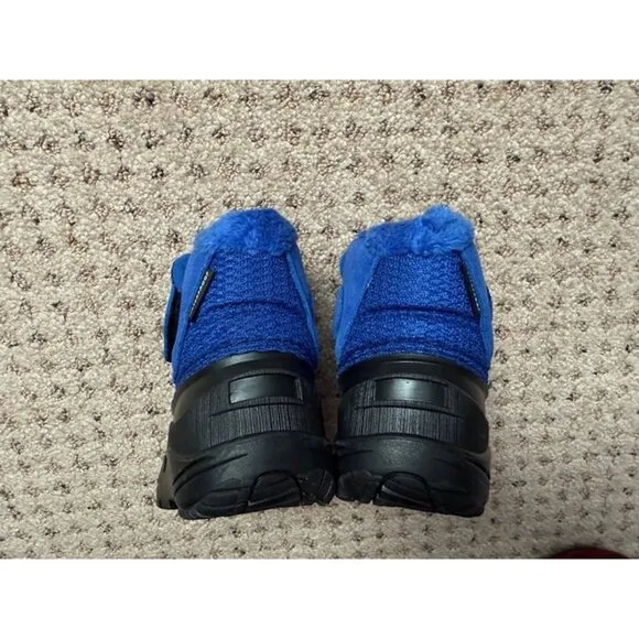 NEW The North Face kids Infant size 6 blue/black Heatseeker Waterproof boots
