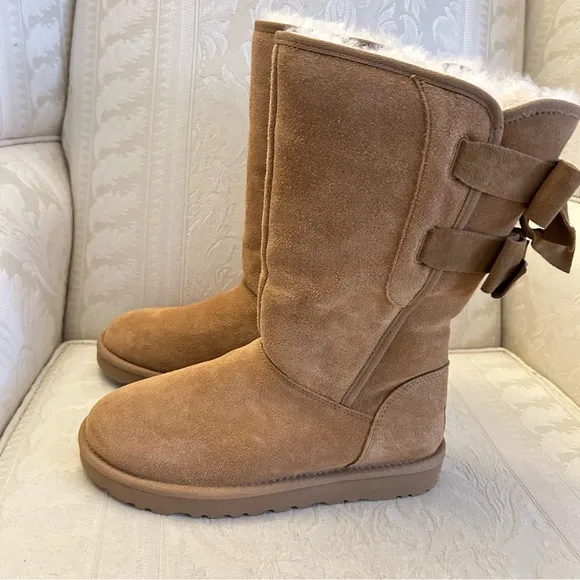 NEW 🆕 UGG ALLEGRA BOW II CHESTNUT BOOTS - WOMEN'S size 6