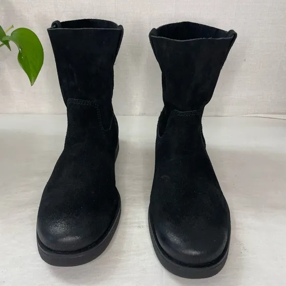 NEW UGG Josefene Short Suede‎ Boot inBlack Sz. 8