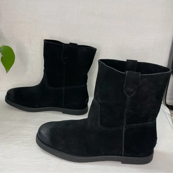 NEW UGG Josefene Short Suede‎ Boot inBlack Sz. 8
