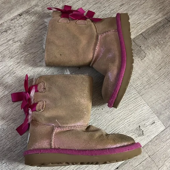 NEW Ugg T Bailey Bow II Shimmer Suede Shearling Boots Metallic 10