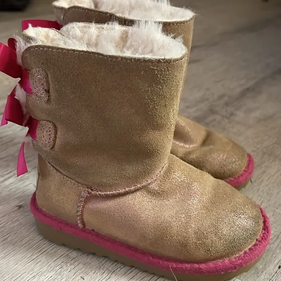 NEW Ugg T Bailey Bow II Shimmer Suede Shearling Boots Metallic 10