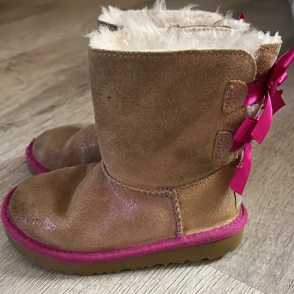 NEW Ugg T Bailey Bow II Shimmer Suede Shearling Boots Metallic 10