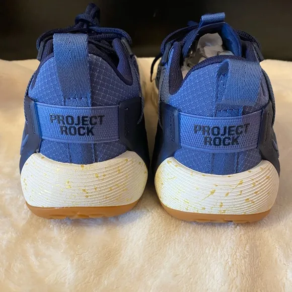 ✨NEW✨ Under Armour Project Rock 6 Boy’s Training Shoes, Size 6.5y