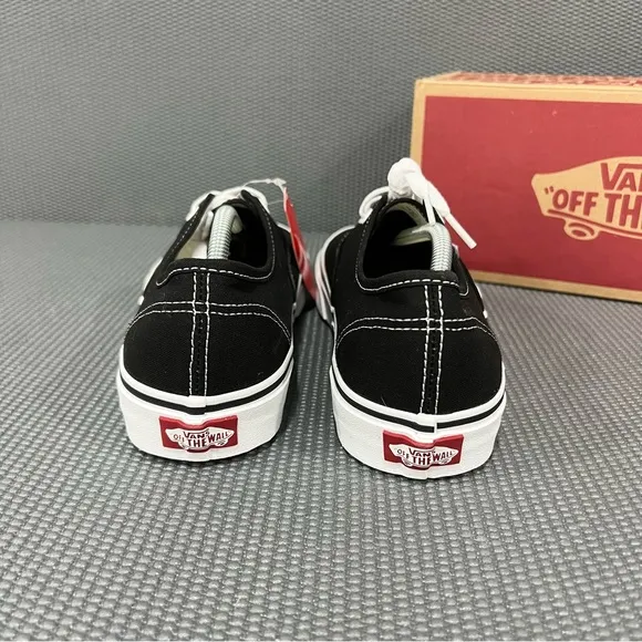 NEW Vans Authentic Black Casual Canvas Skate Sneakers Mens Sz 8 Womens Sz 9.5