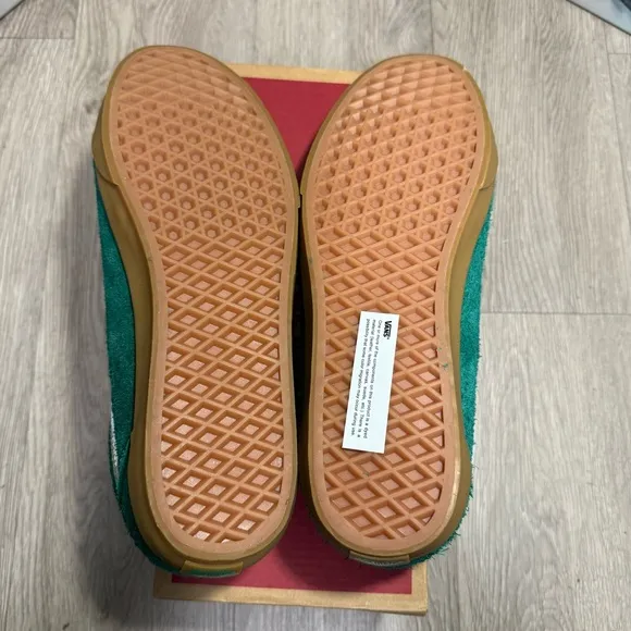 New Vans Old Skool LowPro Green/Gum Sneakers Low-Top Shoes Sizes 8.5, 9 Men