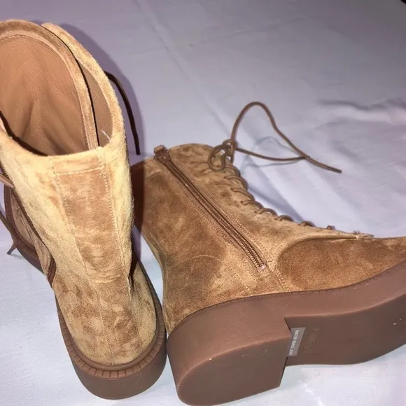 🔥NEW🔥 VINCE Kady Golden Tan Suede Waterproof Combat Boot Women's 5