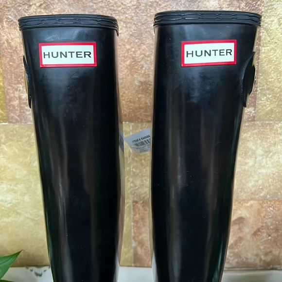 NIB Hunter Women's Waterproof Original Tall Gloss Knee High Rain Boots, Size 9