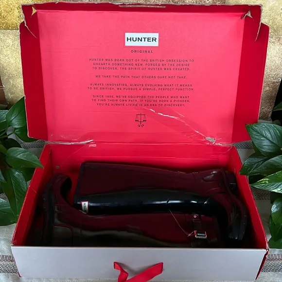 NIB Hunter Women's Waterproof Original Tall Gloss Knee High Rain Boots, Size 9