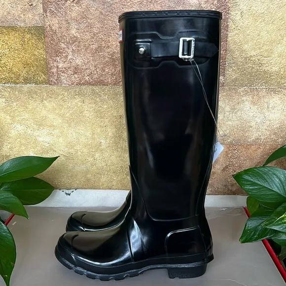 NIB Hunter Women's Waterproof Original Tall Gloss Knee High Rain Boots, Size 9
