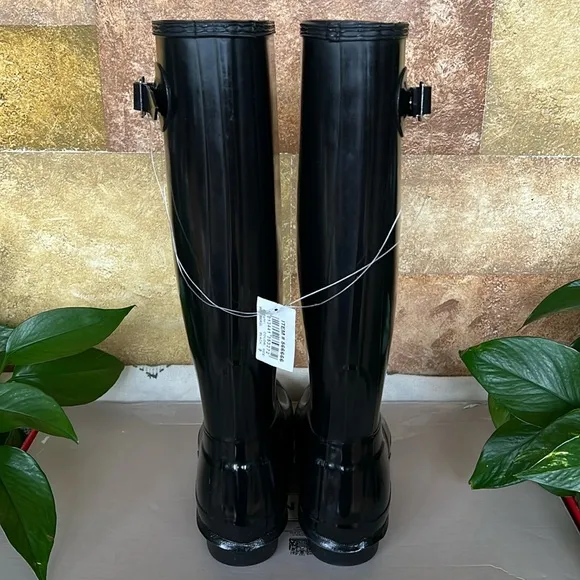NIB Hunter Women's Waterproof Original Tall Gloss Knee High Rain Boots, Size 9