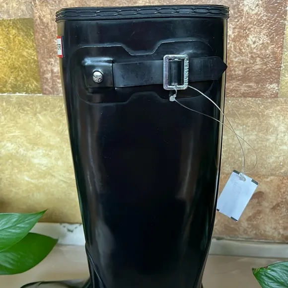 NIB Hunter Women's Waterproof Original Tall Gloss Knee High Rain Boots, Size 9