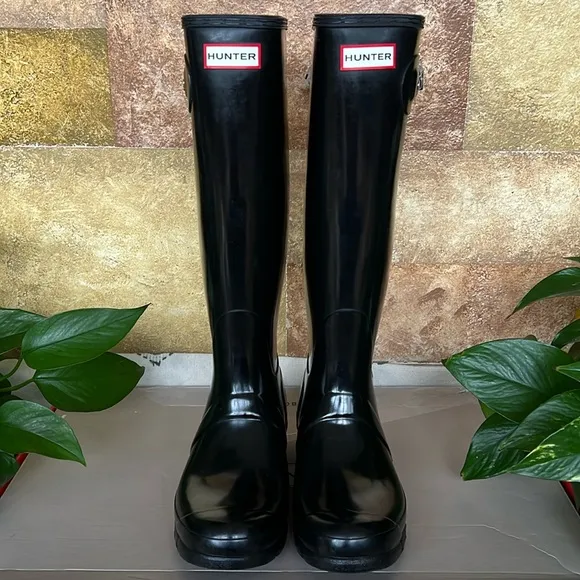 NIB Hunter Women's Waterproof Original Tall Gloss Knee High Rain Boots, Size 9