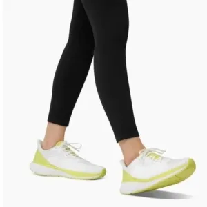 NIB Lane - Eight Relay Trainers Men's Size 8.5 Women's 10 White Yellow Shoes