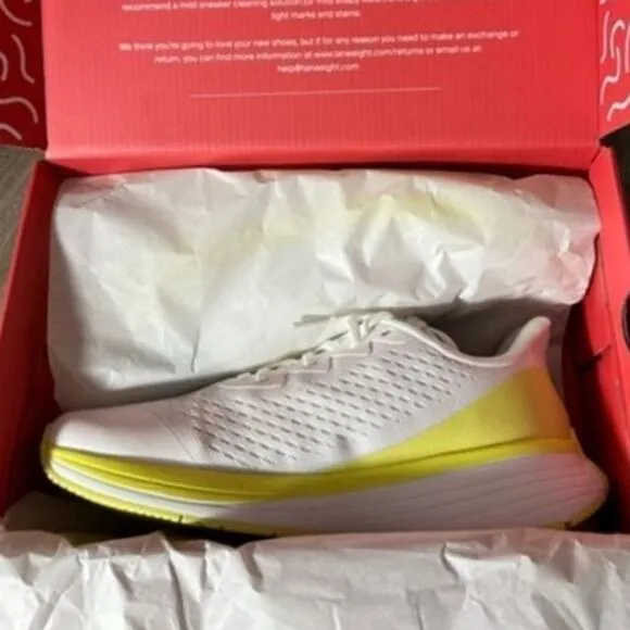 NIB Lane - Eight Relay Trainers Men's Size 8.5 Women's 10 White Yellow Shoes