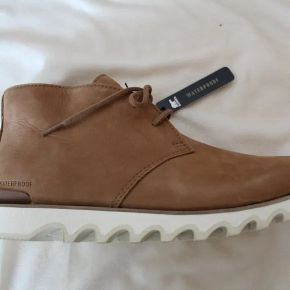 NIB MEN'S SOREL CHUKKA SUEDE WATERPROOF BOOTS TAN BEIGE‎