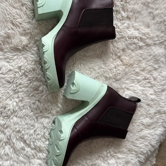 NIB Sorel Brex waterproof block heel platform chelsea Boots