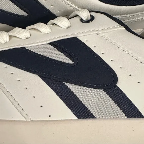 NIB Tretorn Dennis Sneakers