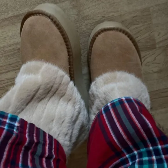 Niche Cream Fluffy Faux Fur Lined Short Snow Boots For Women, Warm Winter