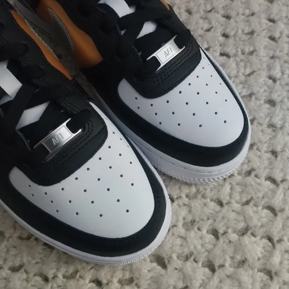 Nike Air Force 1 Low 'Black Gold Metallic Silver' size 7y