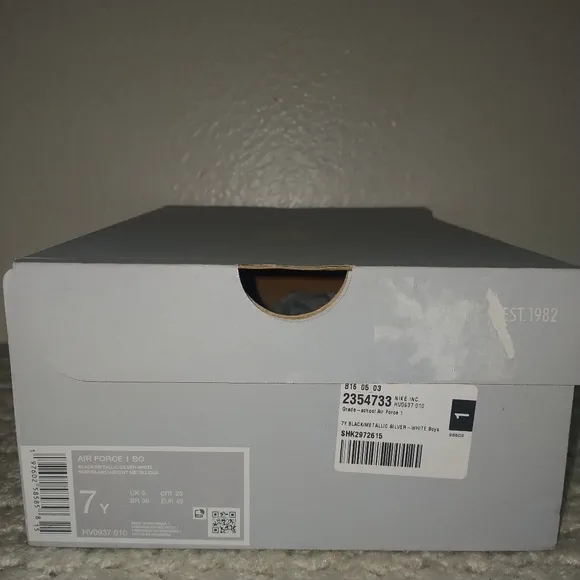 Nike Air Force 1 Low 'Black Gold Metallic Silver' size 7y