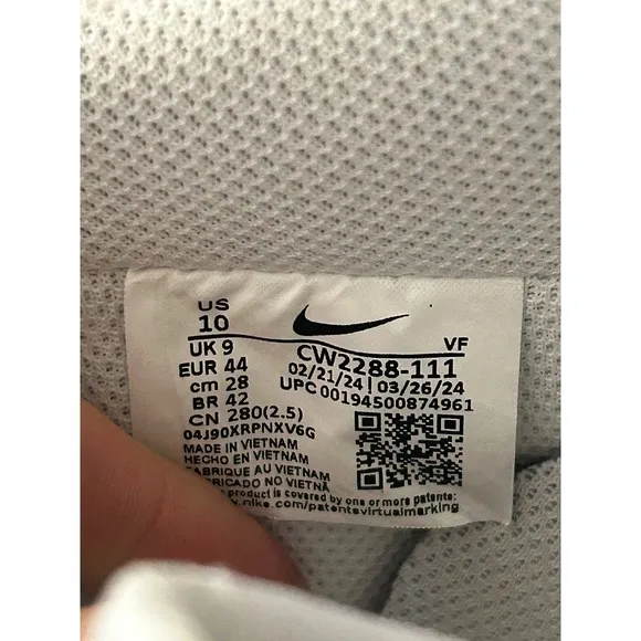 Nike Air Force 1 Low Mens Size 10 White Athletic Shoes Sneakers CW2288-111 EUC