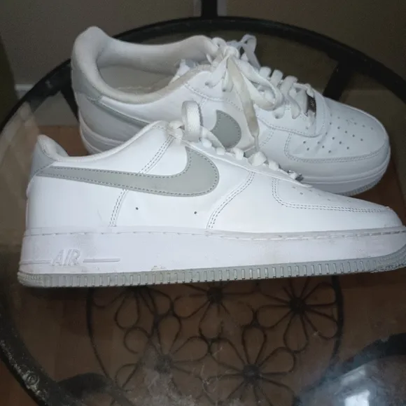 Nike Air Force 1 Low Sneakers White Leather Shoes sz 9