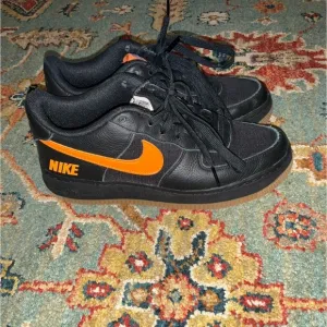 Nike Air Force Gore-Tex Black Orange Youth Size 6Y Womens Size 7.5 Sneakers
