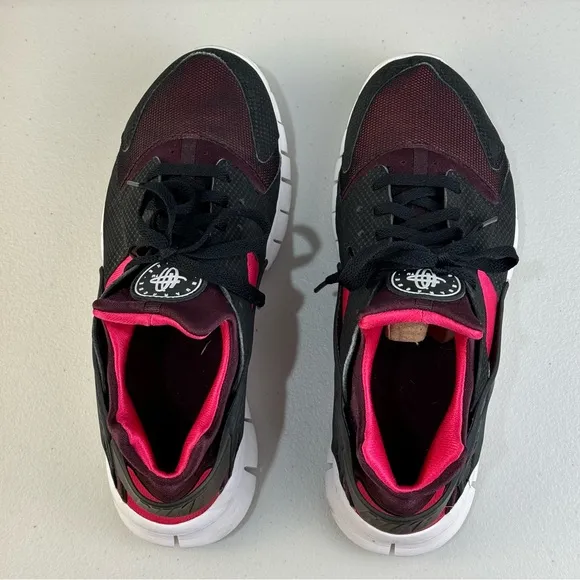 Nike Air Huarache Free Run “Bred” Black Mahogany Scarlet Men’s Size 9 EUR 42.5