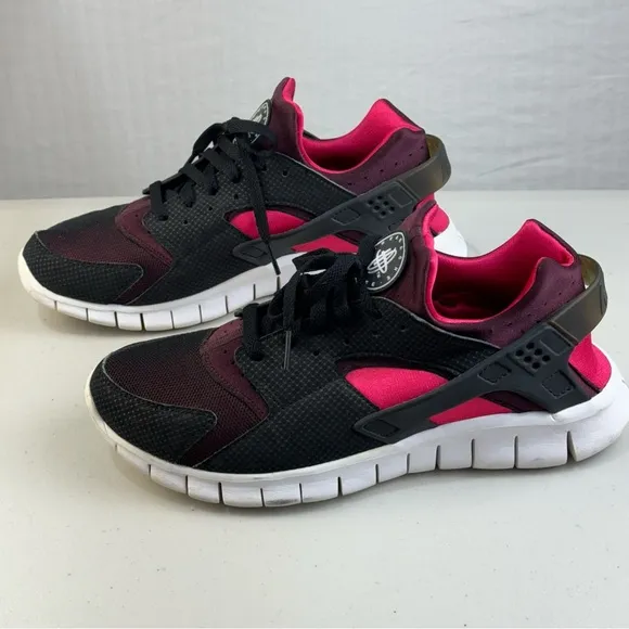 Nike Air Huarache Free Run “Bred” Black Mahogany Scarlet Men’s Size 9 EUR 42.5