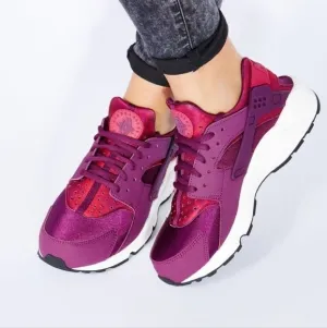NIKE AIR Huarache Run Mulberry  Fuchsia Color Women's Sneakers Tennis Shoes Sz 9