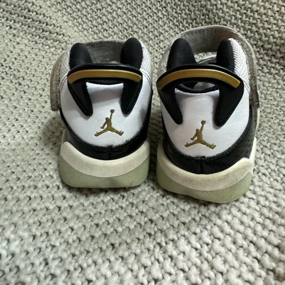 Nike Air Jordan 6‎ Rings Shoes White CW6997-100 Size 7C Toddler/Baby