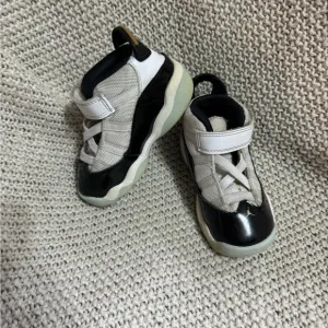 Nike Air Jordan 6‎ Rings Shoes White CW6997-100 Size 7C Toddler/Baby