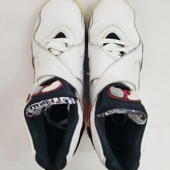 Nike Air Jordan 8 Bugs Bunny Sneakers. Size 7Y or can fit as a Women's Size 8.5