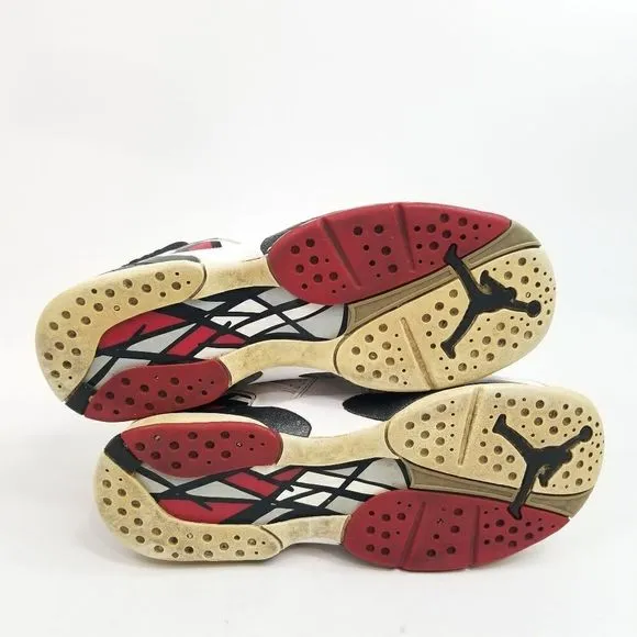 Nike Air Jordan 8 Bugs Bunny Sneakers. Size 7Y or can fit as a Women's Size 8.5
