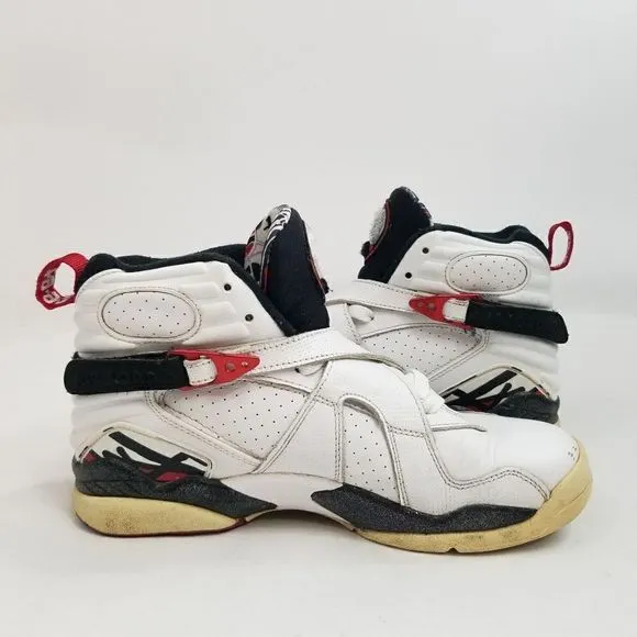 Nike Air Jordan 8 Bugs Bunny Sneakers. Size 7Y or can fit as a Women's Size 8.5