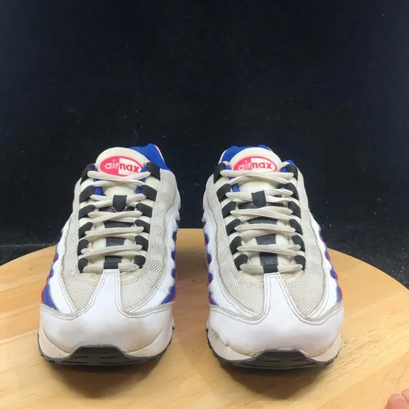 Nike Air Max '95 GS Solar Red/White/ Blue Size 6.5Y (905348-103) (Wmns size 8)