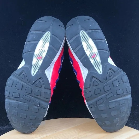 Nike Air Max '95 GS Solar Red/White/ Blue Size 6.5Y (905348-103) (Wmns size 8)