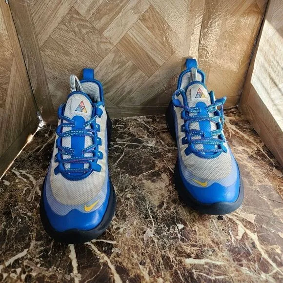 Nike Air Max Axis GS boys running shoes blue size GS 6y women's size 7.5.    211