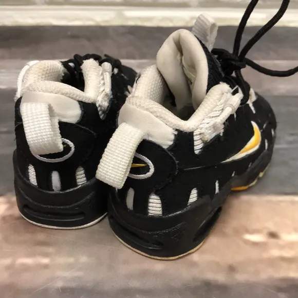 NIKE AIR MAX NM baby size 4c BLACK/UNIVERSITY GOLD-WHITE sneakers shoes‎