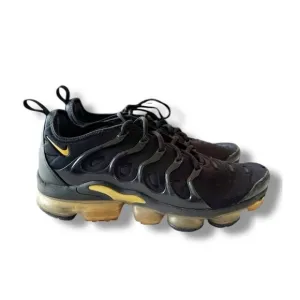Nike Air Max Vapormax Plus Black Gold Men's Air Cushion Sneakers Size 10 CW7299