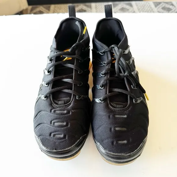 Nike Air Max Vapormax Plus Black Gold Men's Air Cushion Sneakers Size 10 CW7299
