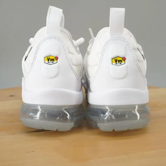 Nike Air Vapormax Plus Womens Size 7 Shoes White Metallic Silver Athletic NWOB