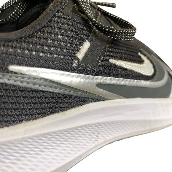 Nike Air Zoom Pegasus 40 PRM Mens 9 Black White FB7179-001 Sports Running FLAW