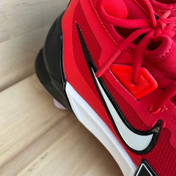 Nike Baswball Red Athletic Men's Shoes size 7