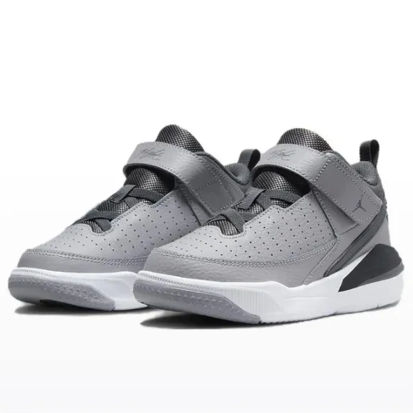 Nike Boys Air Jordan Max Aura 5 DZ4354-007 Gray Basketball Shoes Sneakers Sz 3Y