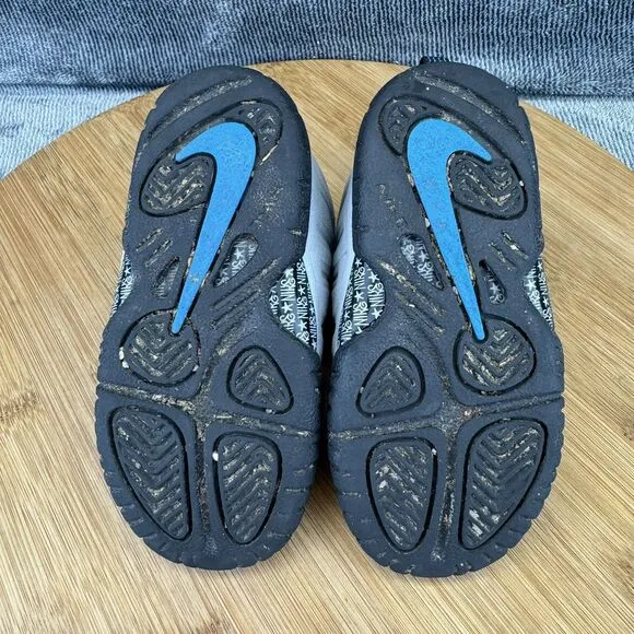 Nike Boys Little Posite One Size 5C Shoes Graffiti Wolf Grey Sneakers 644791-009