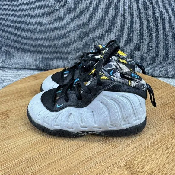 Nike Boys Little Posite One Size 5C Shoes Graffiti Wolf Grey Sneakers 644791-009
