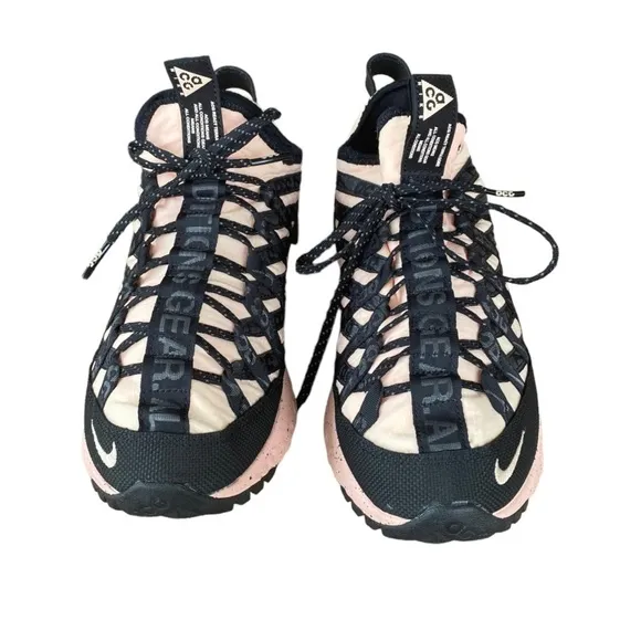 Nike #BV6344-800 ACG React Terra Gobe melon tint shoes. Size 5.5